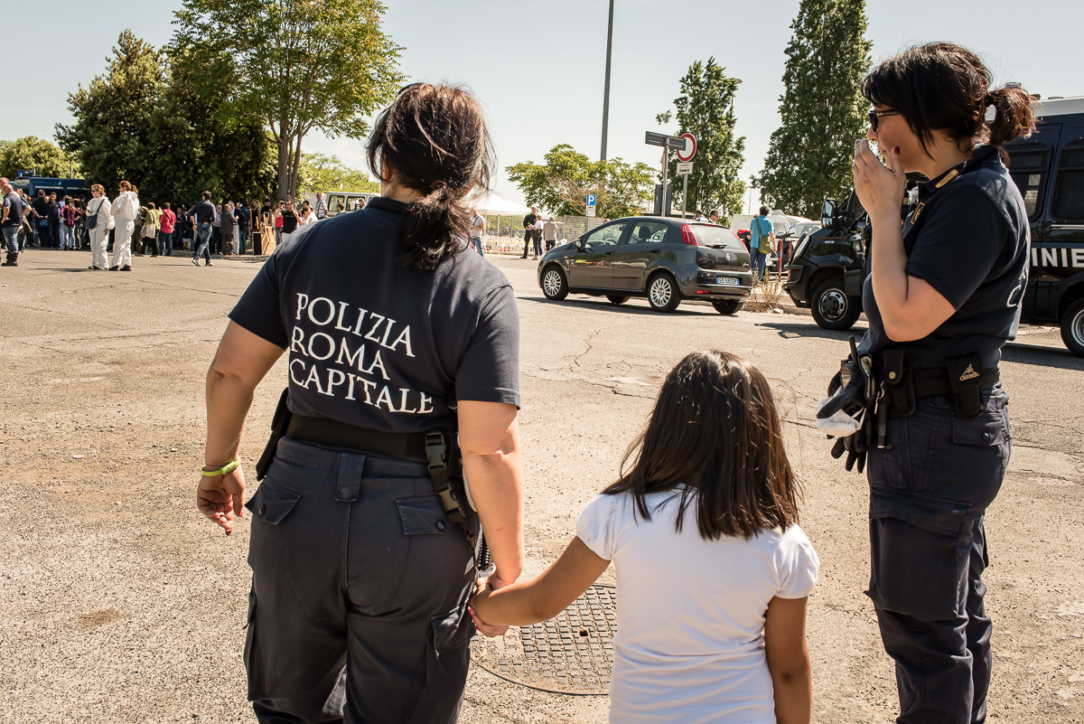 (2015) Ponte Mammolo Camp, At around 9:30 in the morning of May 11, 2015, bulldozers and police in riot gear came to clear the migrant camp in Ponte Mammolo, in the eastern suburbs of Rome. They arrived unannounced and the
